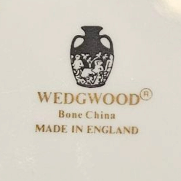 Wedgwood Bone China White Saucer Plate 6" Made in England Set of 2 - Picture 4 of 4